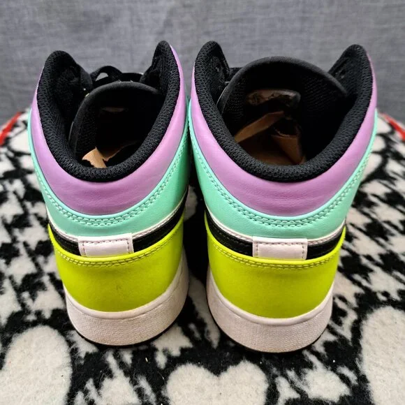 % Sz 7Y Nike Boys Air Jordan 1 Mid Shoes Sneakers / AJ4 - Picture 4 of 11